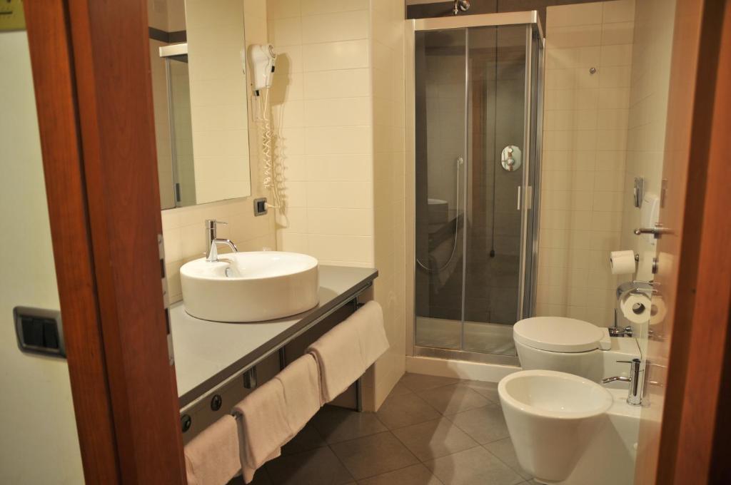 Hotel 5 Colonne Mirano Bagian luar foto